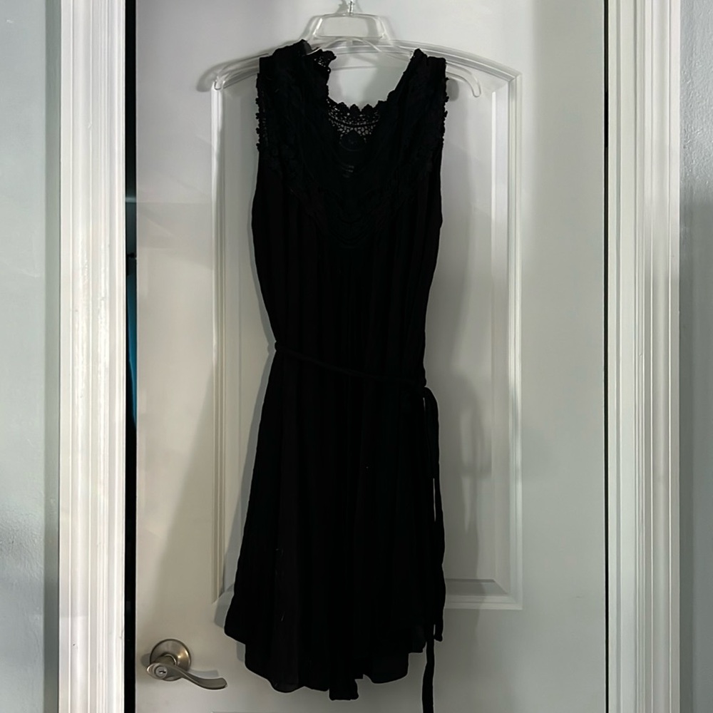 Torrid lace neck neck cocktail dress size 2